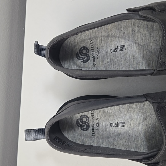 Clarks Cloudstepper Gray Shoes - Picture 5 of 8